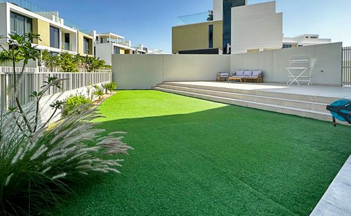 Villa in Hadaeq Sheikh Mohammed Bin Rashid, Dubai, United Arab Emirates 1