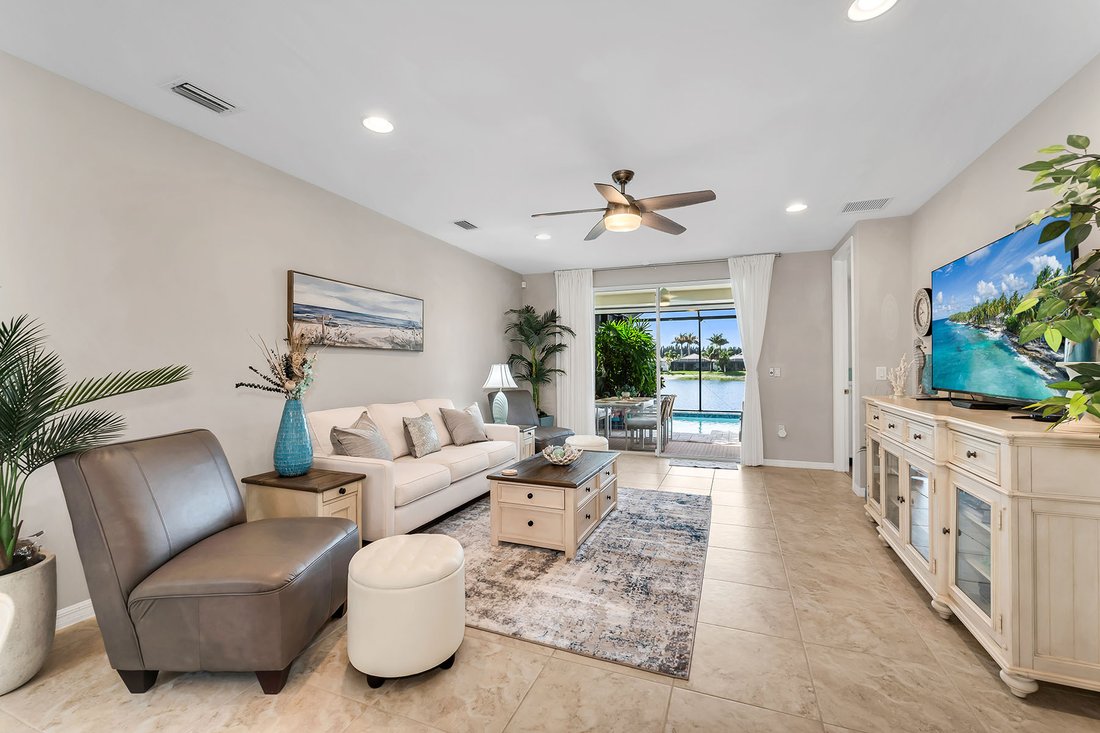 Naples, Florida, United States 3 - 17972808