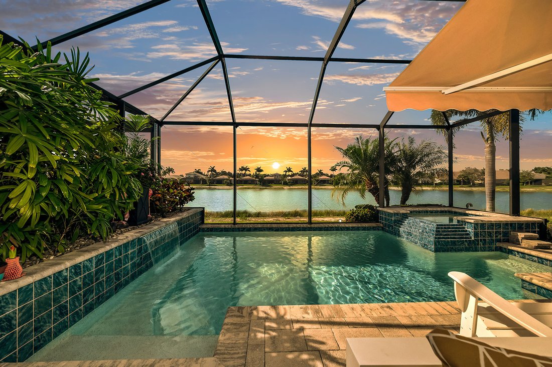Naples, Florida, United States 1 - 17972808