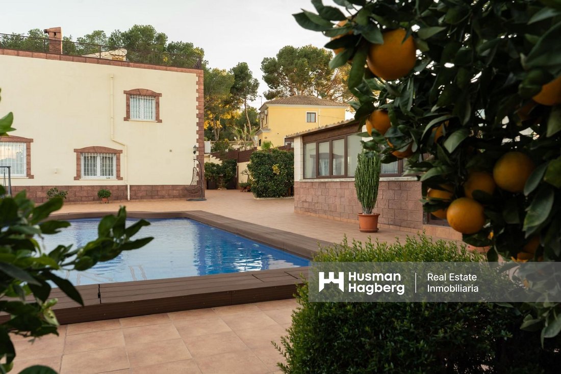 Villa in Torrevieja, Valencian Community, Spain 1 - 15541129
