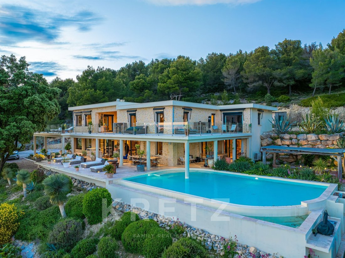Villa in Le Barroux, Provence-Alpes-Côte d'Azur, France 3 - 17973203