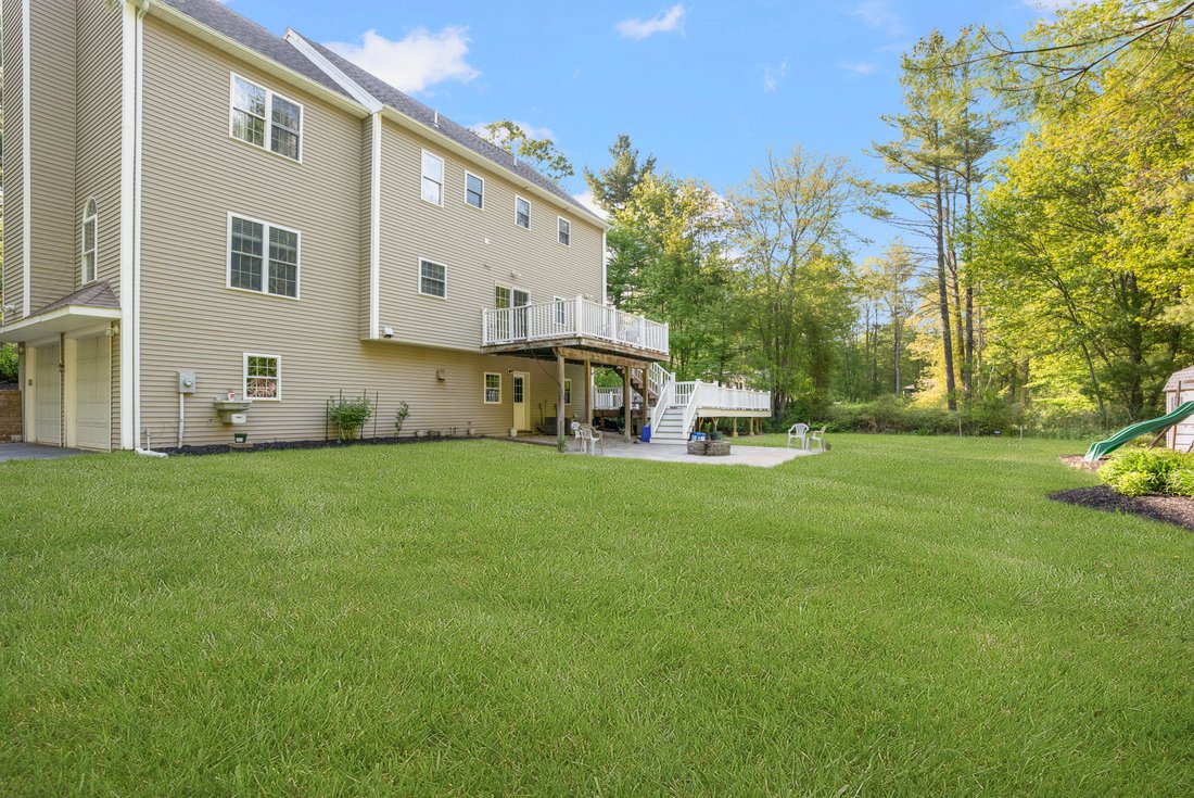 Burrillville, Rhode Island, United States 5 - 17972945