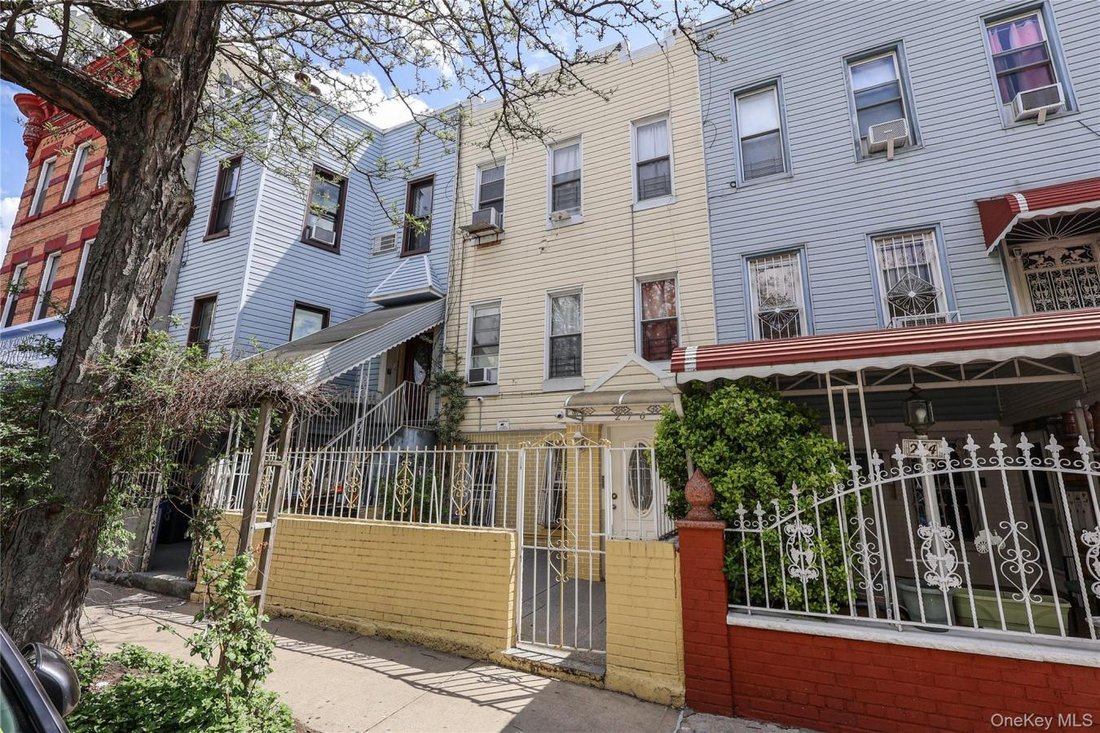 House in New York, New York, United States 1 - 17973034