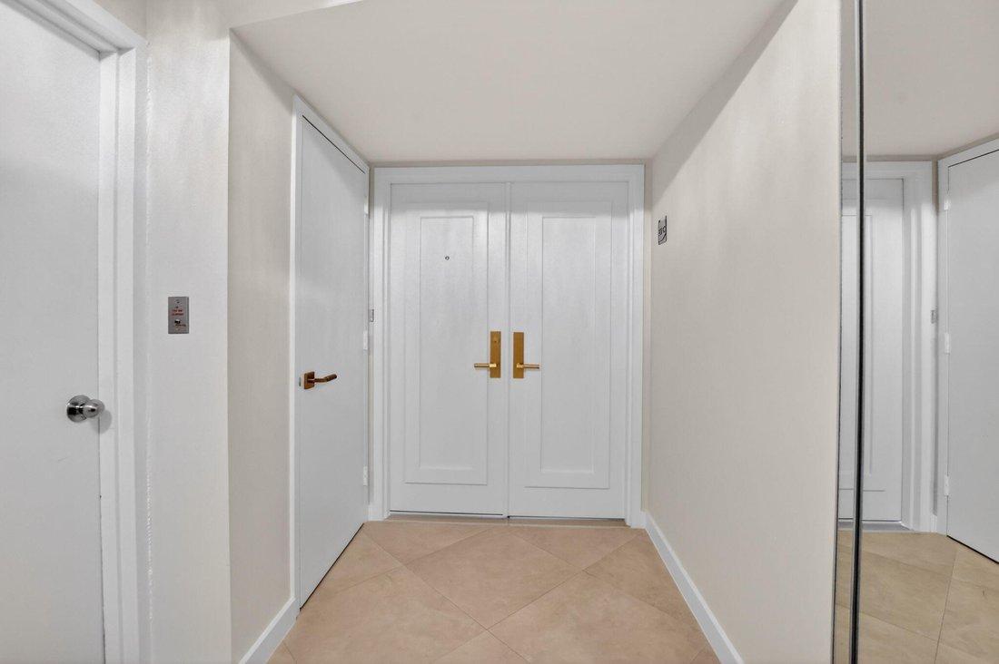 Condo in Boca Raton, Florida, United States 2 - 17972590