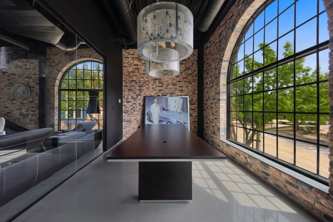 Addison, Texas, United States 4 - 17972644