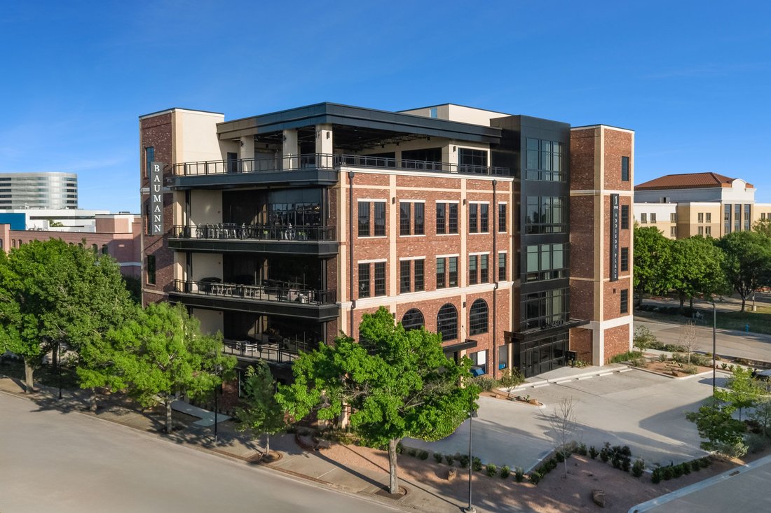 Addison, Texas, United States 1 - 17972644