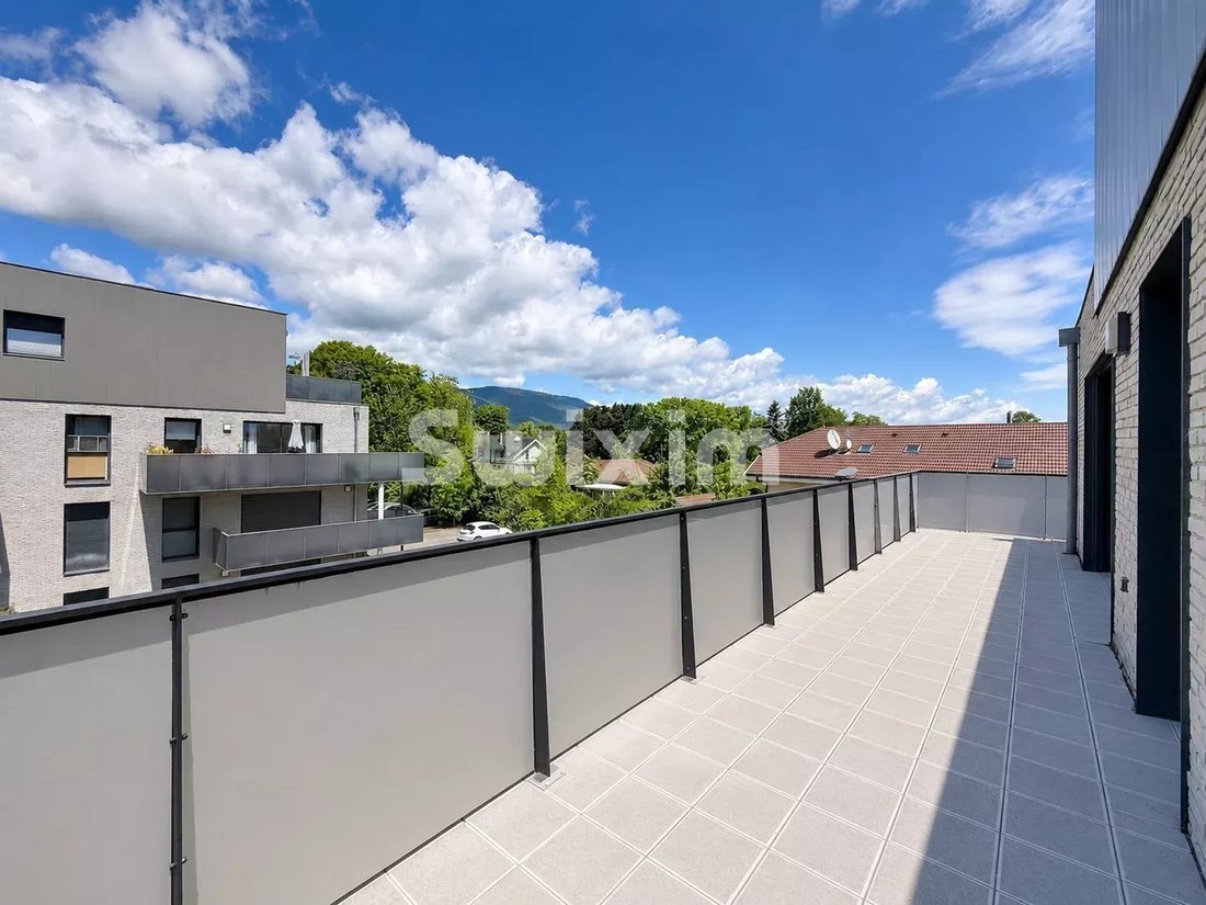 Apartment in Divonne-les-Bains, Auvergne-Rhône-Alpes, France 1 - 17335533