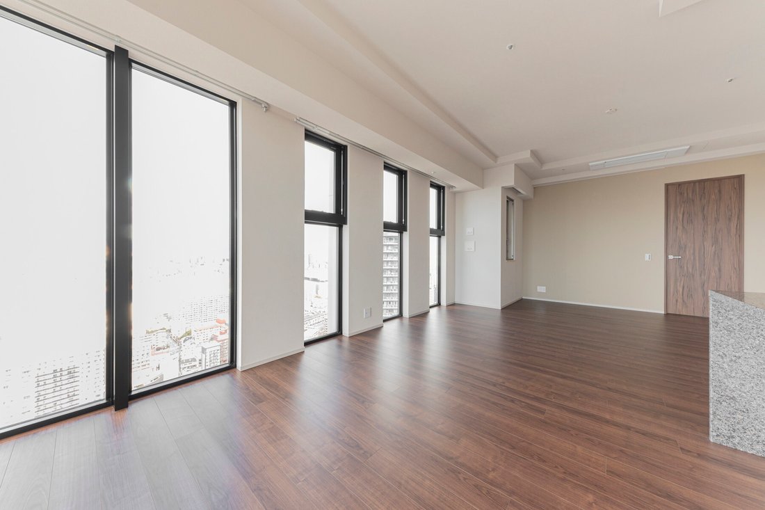 Condo in Osaka, Osaka, Japan 2 - 17972791