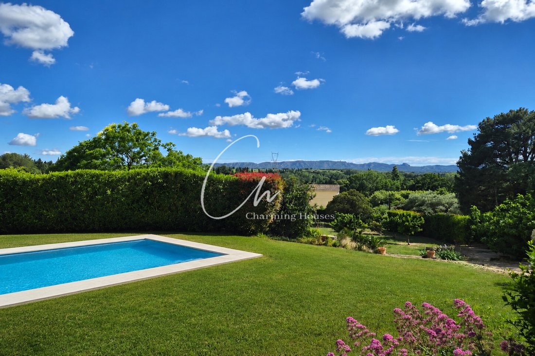 Villa in Eyragues, Provence-Alpes-Côte d'Azur, France 1 - 17972910