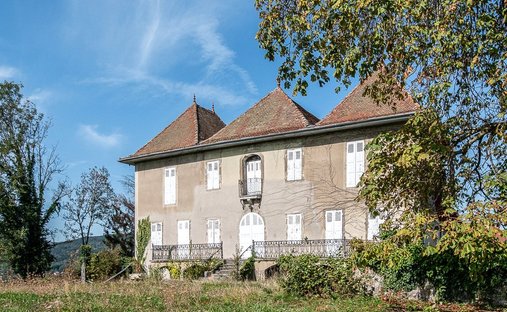 Château à Annecy, Auvergne-Rhône-Alpes, France 1