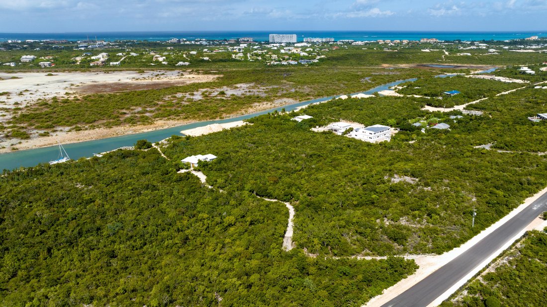 Land in Long Bay Hills, Caicos Islands, Turks and Caicos Islands 1 - 17972944