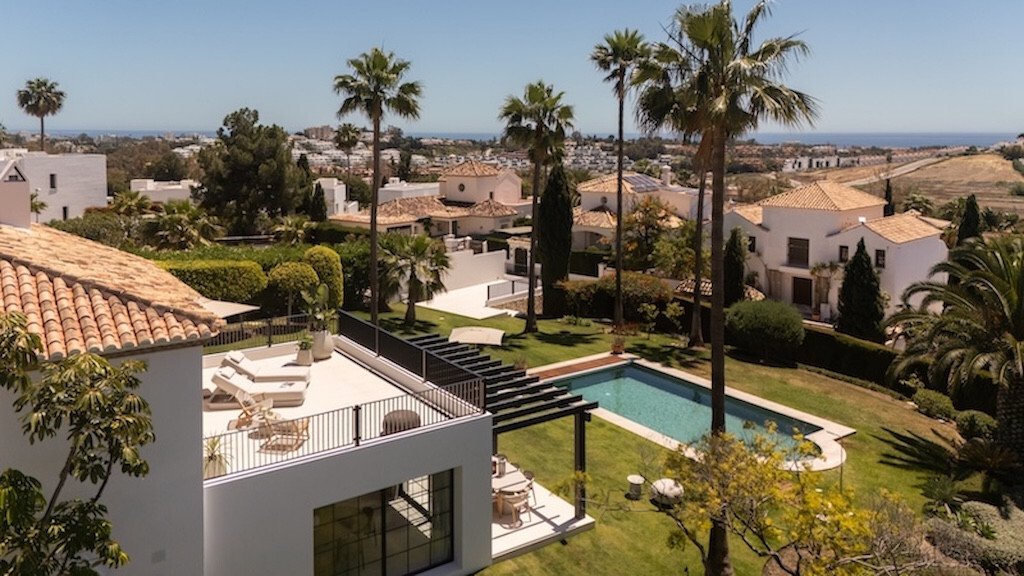 Villa in El Paraíso, Benahavis, Spain 1 - 17973156