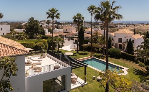 Villa in El Paraíso, Benahavis, Spain 1
