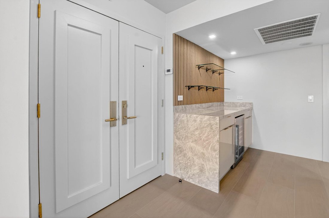 Condo in Boca Raton, Florida, United States 3 - 17972590