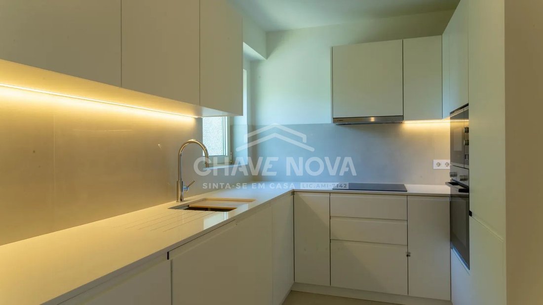Apartment in Paranhos, Porto District, Portugal 1 - 17725471