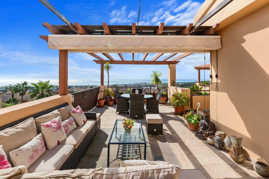Penthouse in Benahavis, Andalusia, Spain 2 - 17972822