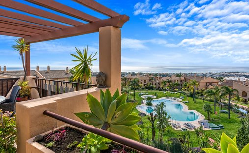 Penthouse in Benahavis, Andalusia, Spain 1