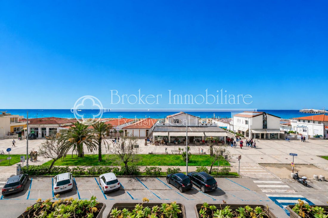 Apartment in Lido di Camaiore, Camaiore, Tuscany 1 - 14069669