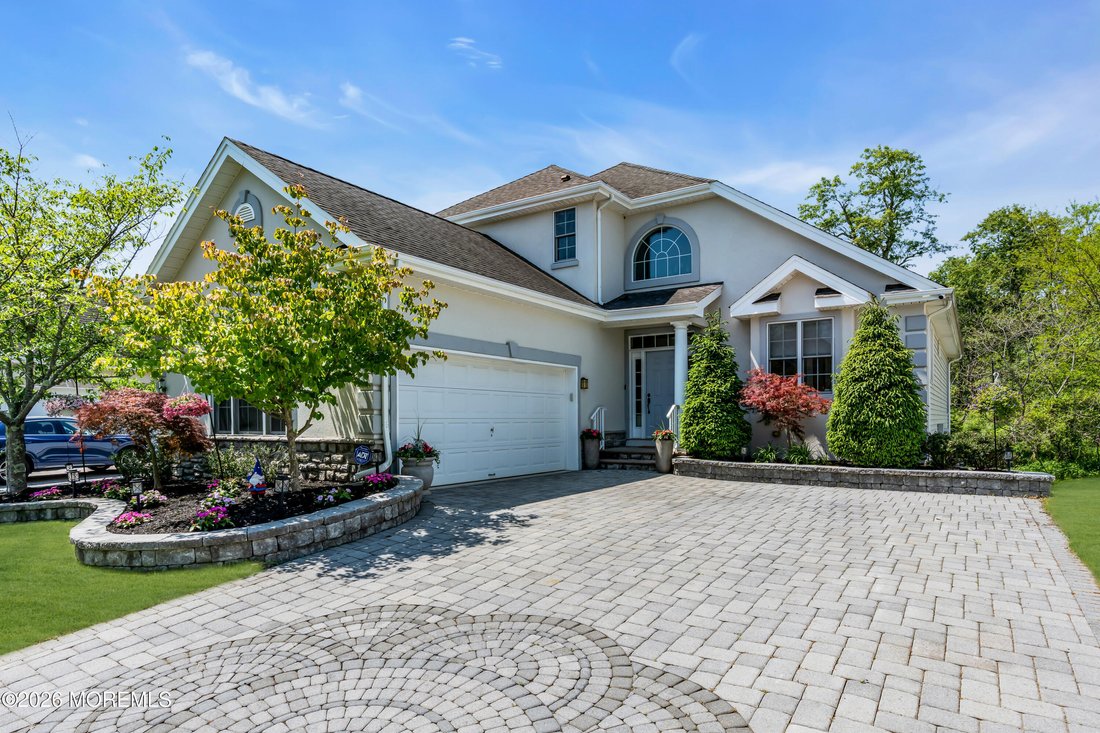 House in Manalapan Township, New Jersey, United States 1 - 17973570