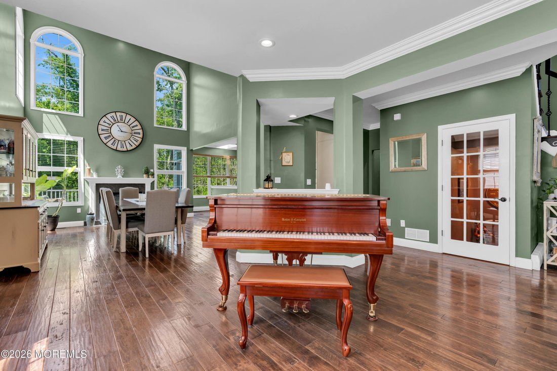 House in Manalapan Township, New Jersey, United States 5 - 17973570