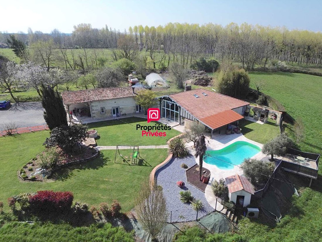 Villa in Bazas, Nouvelle-Aquitaine, France 1 - 17973488