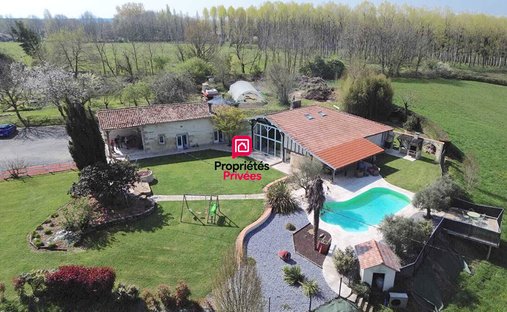 Villa in Bazas, Nouvelle-Aquitaine, France 1