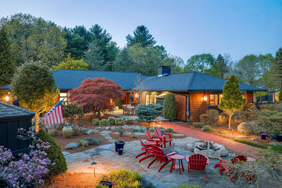 Warwick, Rhode Island, United States 1 - 17973387