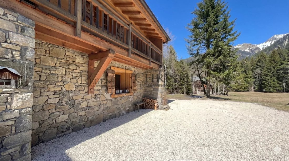 Villa in Les Gets, Auvergne-Rhône-Alpes, France 3 - 17973332