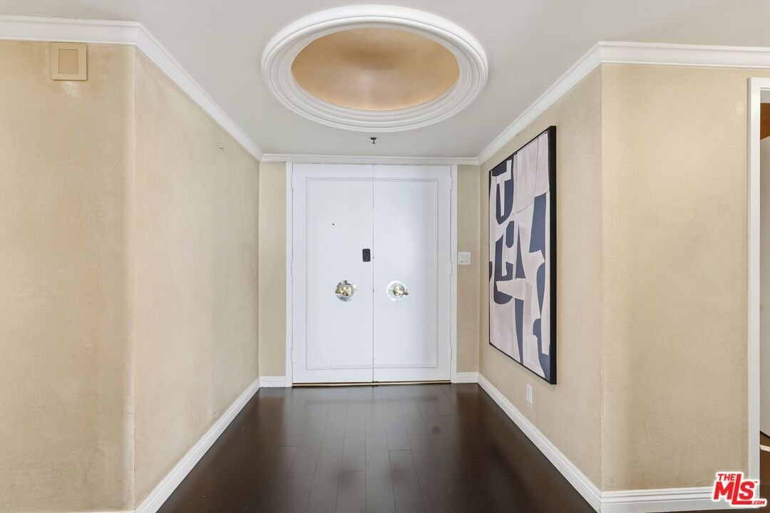 Condo in Los Angeles, California, United States 2 - 17973395