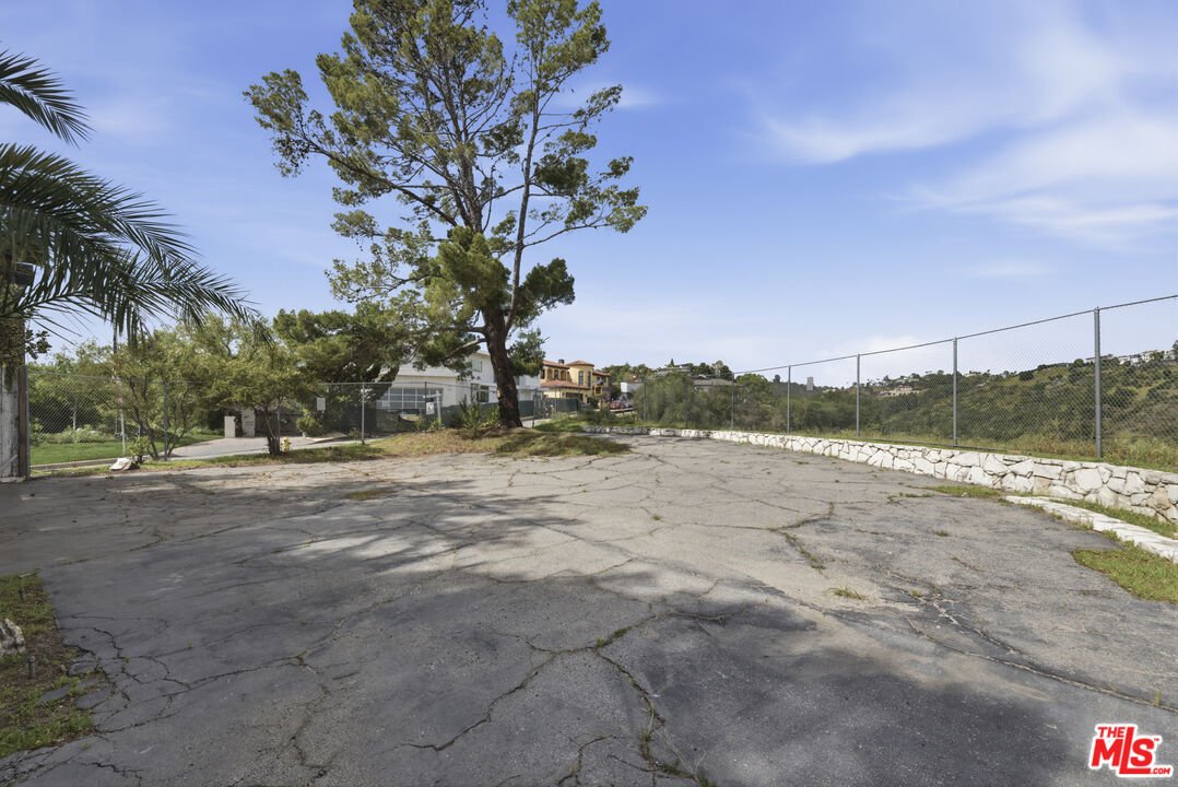 Land in Los Angeles, California, United States 4 - 17973256