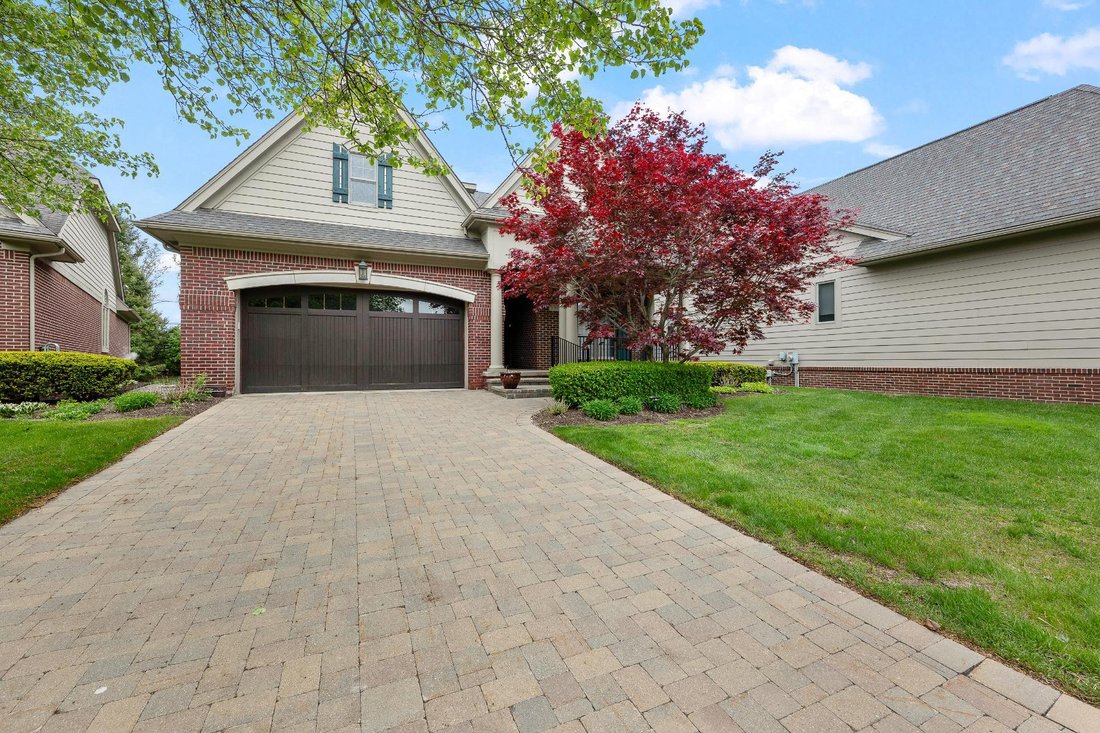 Condo in Orchard Lake Village, Michigan, United States 1 - 17973385