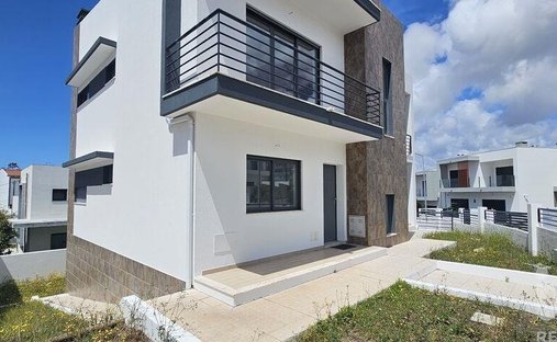 Townhouse in Almada, Cova da Piedade, Pragal e Cacilhas, Setubal, Portugal 1