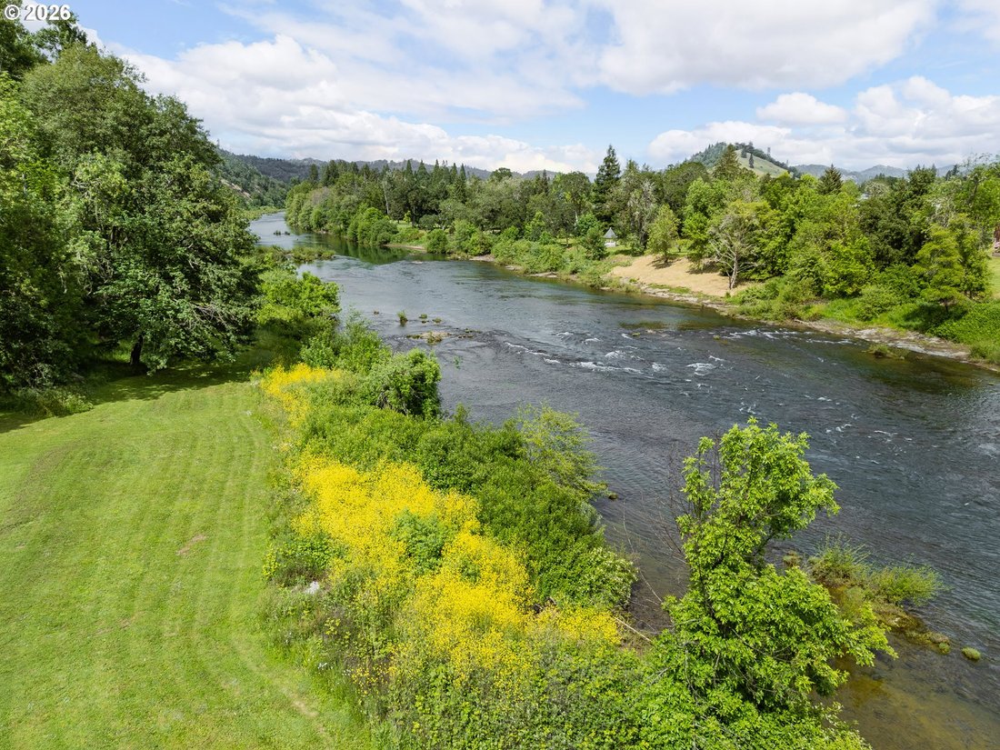 House in Roseburg, Oregon, United States 5 - 17973641