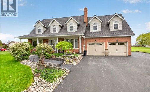 House in Grassie, Ontario, Canada 1