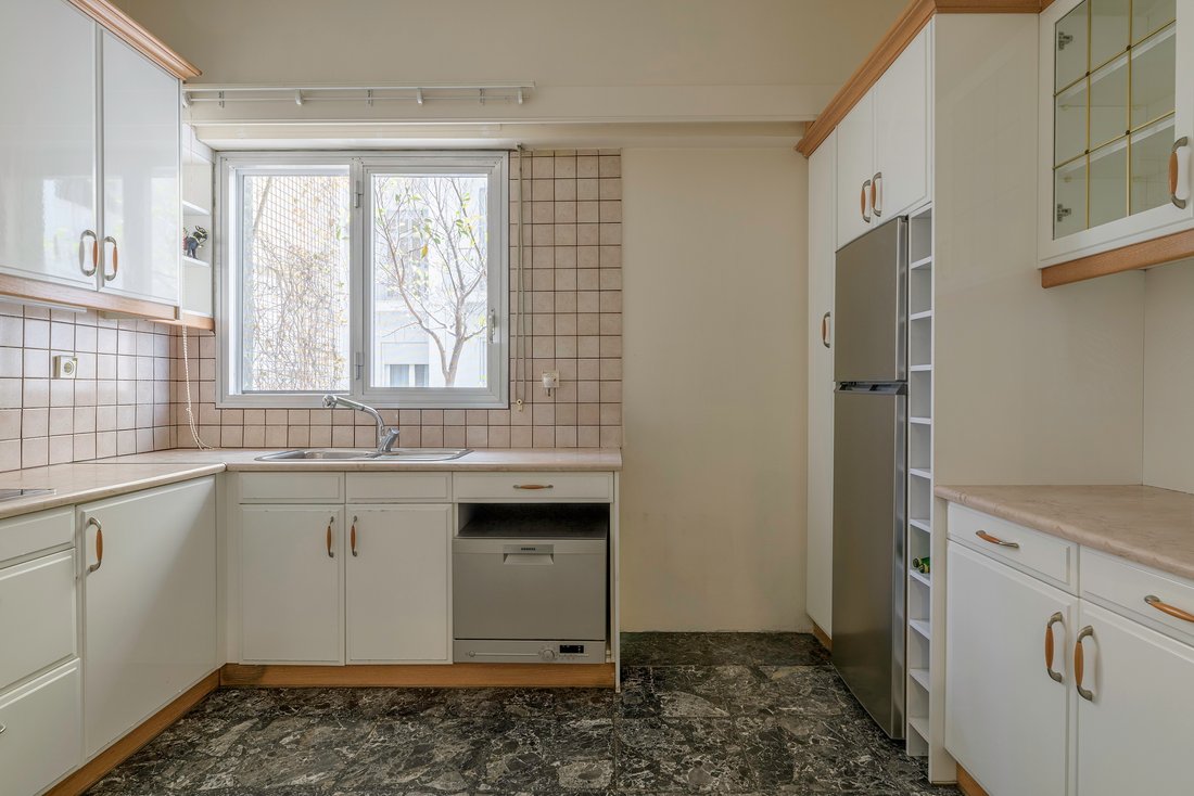 Apartment in Sunoikia Kolonakiou, 1st District of Athens, Athens 4 - 17974274