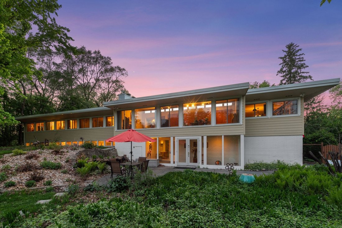 House in Wayzata, Minnesota, United States 2 - 17974116