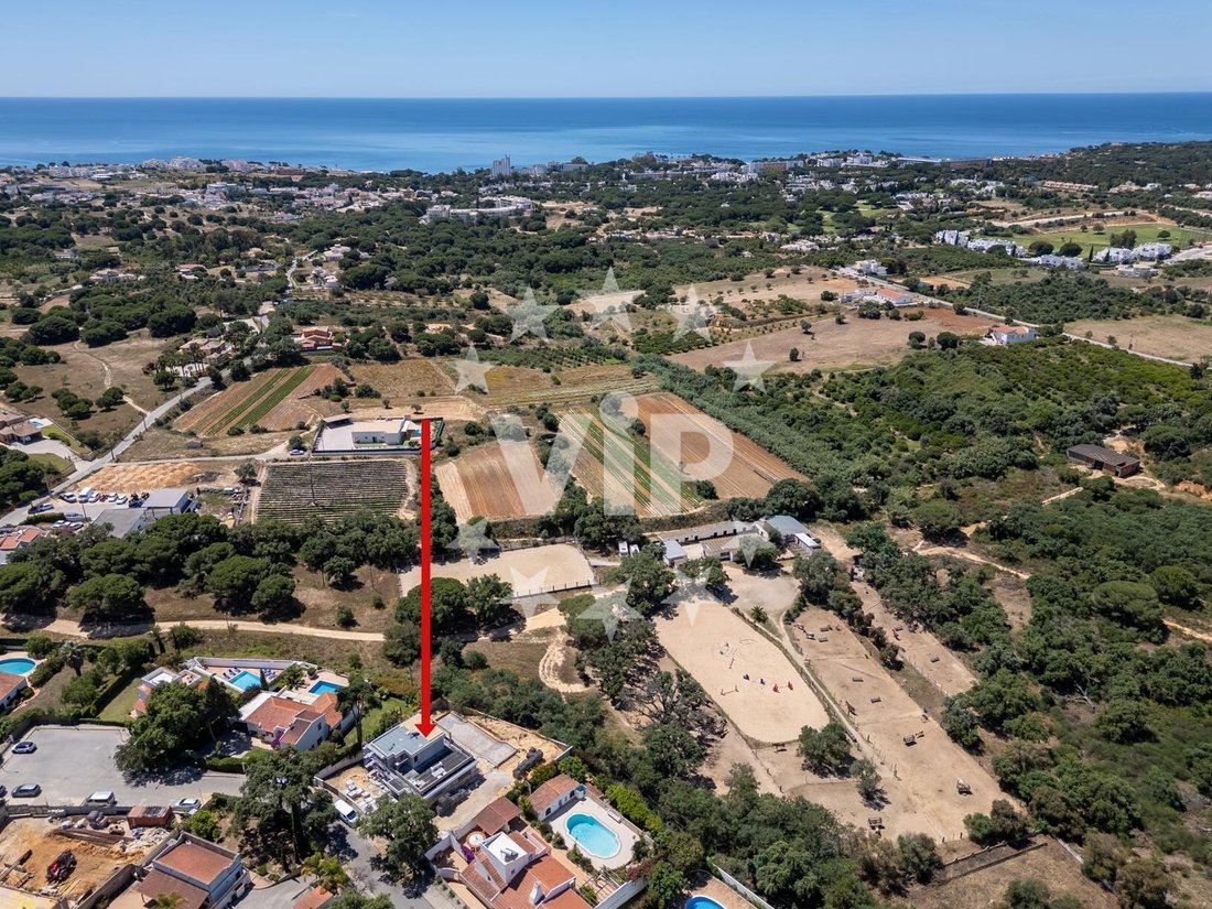 Villa in Olhos de Agua, Algarve, Portugal 1 - 17974206
