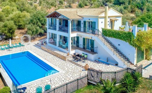 Villa in Northern Corfu, Peloponnese, Western Greece and the Ionian, Grecia 1