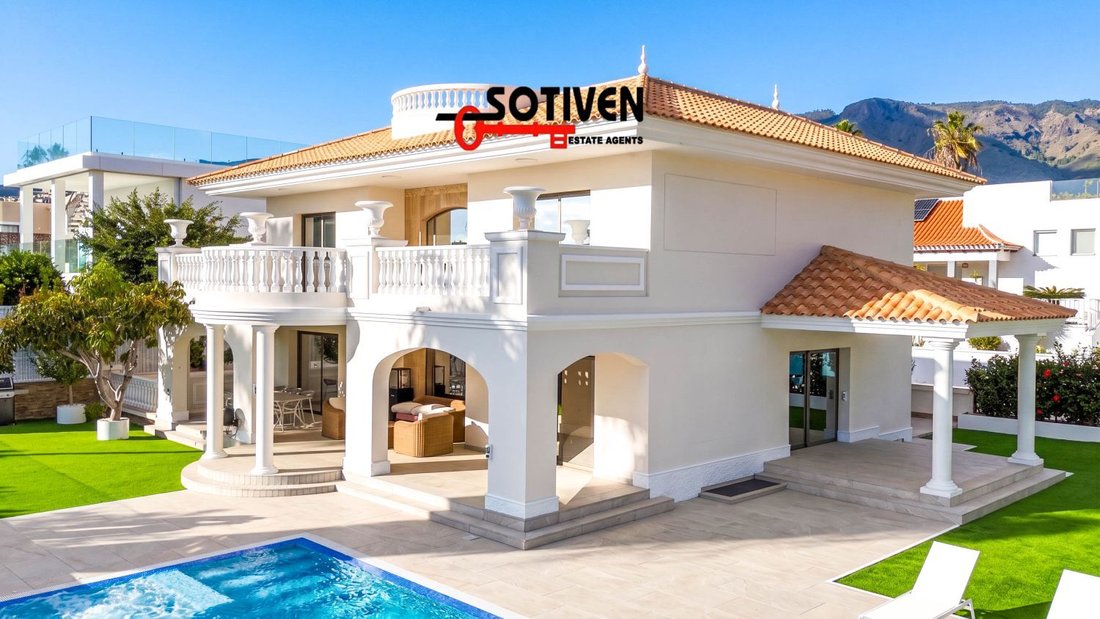Villa in La Caleta, Adeje, Canary Islands 4 - 12836002