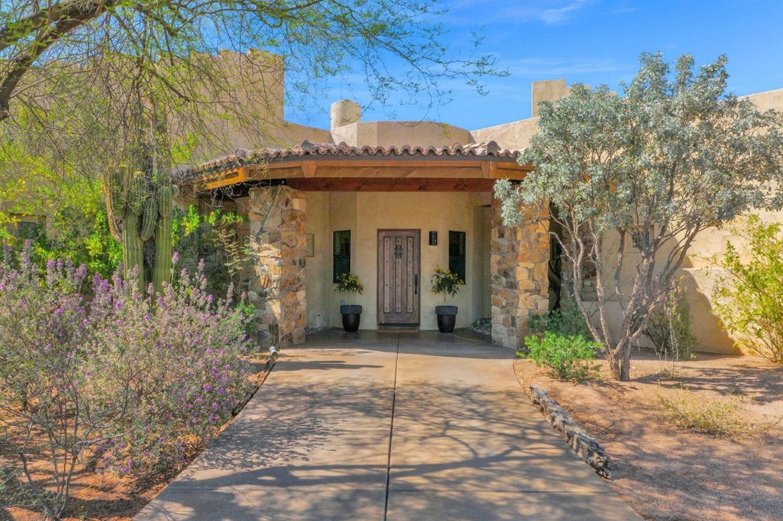 Carefree, Arizona, United States 3 - 17974118