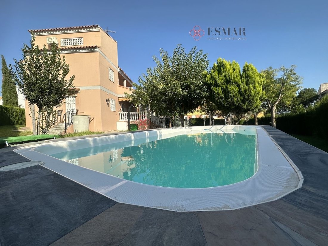 Chalet in Algimia d'Alfara, Valencian Community, Spain 1 - 17974070