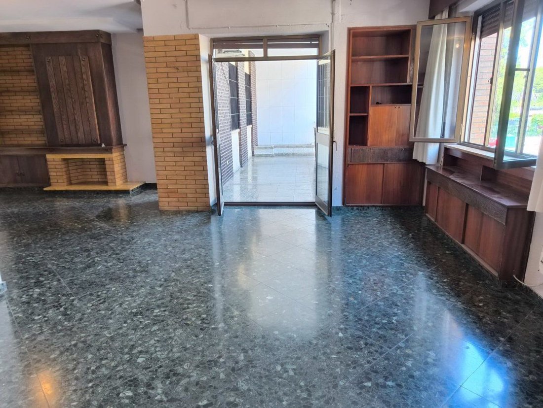 Apartment in Los Remedios, Seville, Spain 4 - 17974061