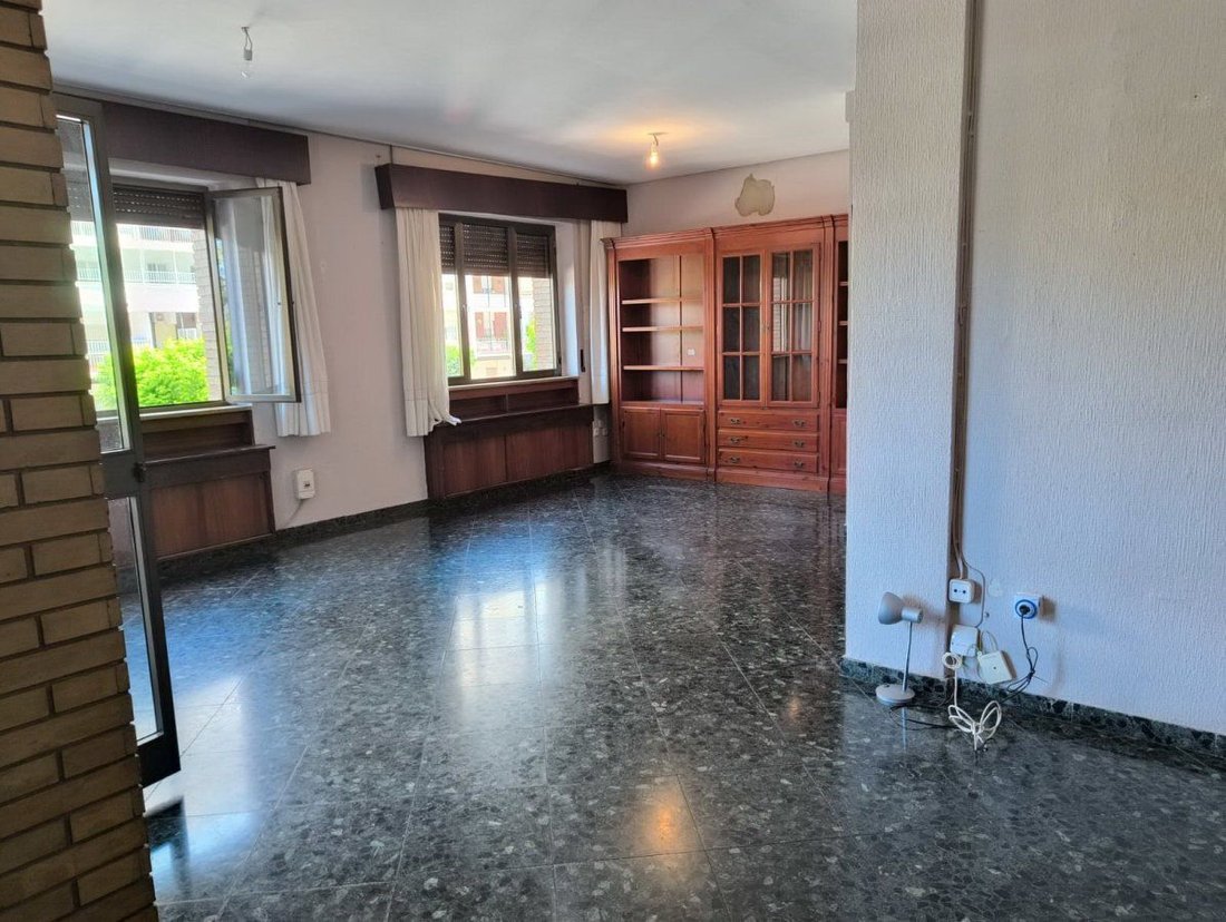 Apartment in Los Remedios, Seville, Spain 3 - 17974061