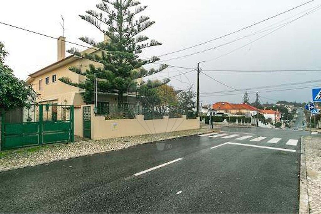 Villa in Rio de Mouro, Lisbon, Portugal 1 - 16706441