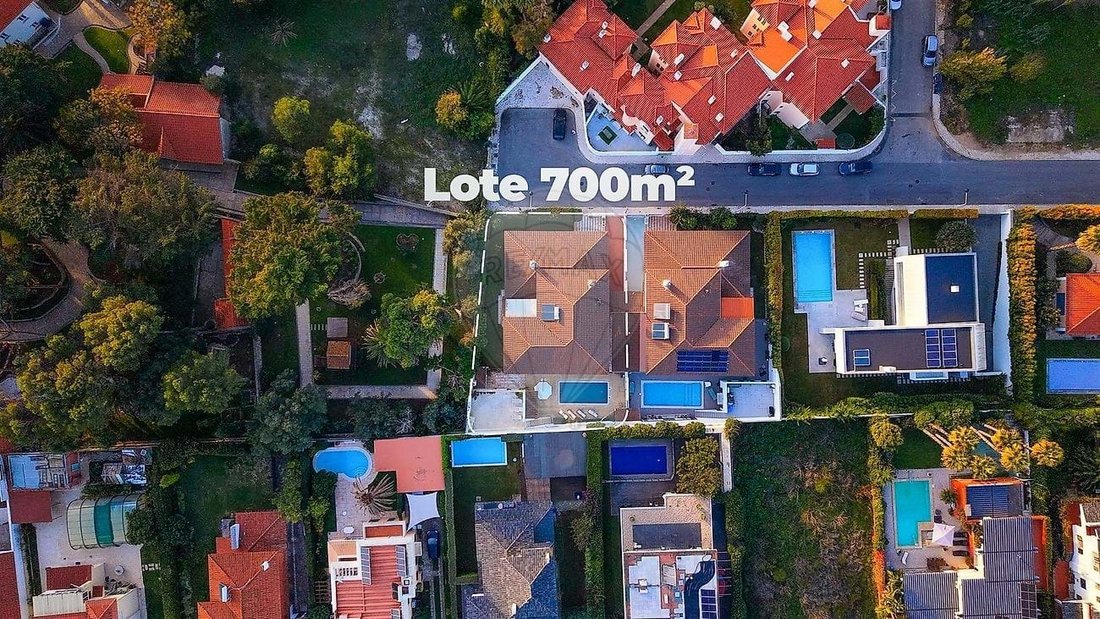 Villa in Carcavelos e Parede, Lisbon, Portugal 1 - 16706439