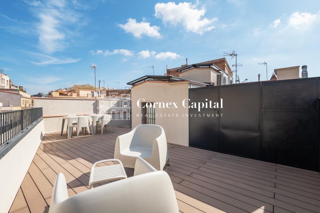 Penthouse in Ciutat Vella, Barcelona, Spain 1 - 17974363
