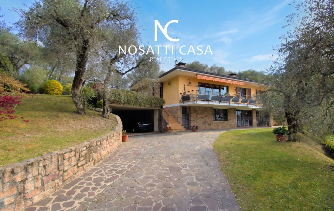 Villa in Gardone Riviera, Lombardy, Italy 4 - 14006095
