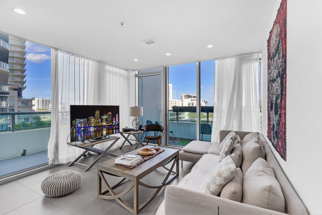 Condo in Miami, Florida, United States 1 - 17974365