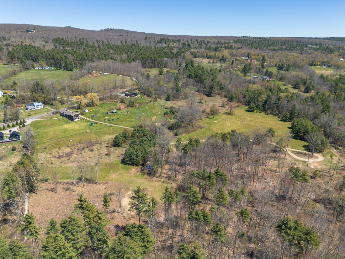 Land in Great Barrington, Massachusetts, United States 2 - 17974380