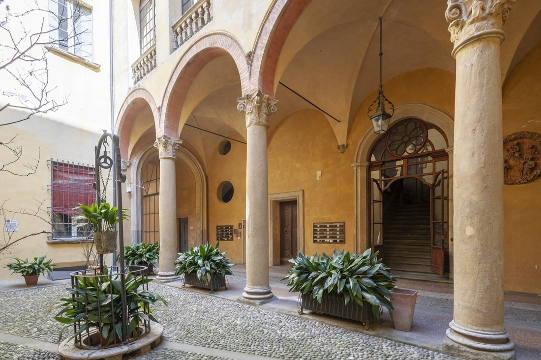 Apartment in Irnerio, Bologna, Italy 1 - 17974371